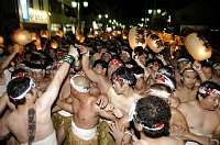 東区梯団の道中の練りの写真